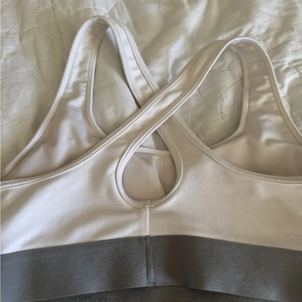 Under Armour White and Grey Sports Bra Size Small - Picture 8 of 9